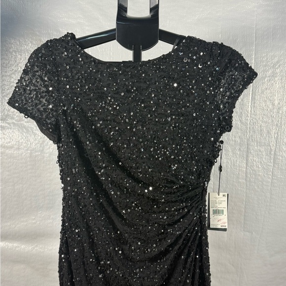 Adrianna Papell Black Sequin Ruched Midi Dress - Picture 2 of 6